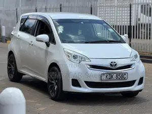Toyota Ractis 2015 White