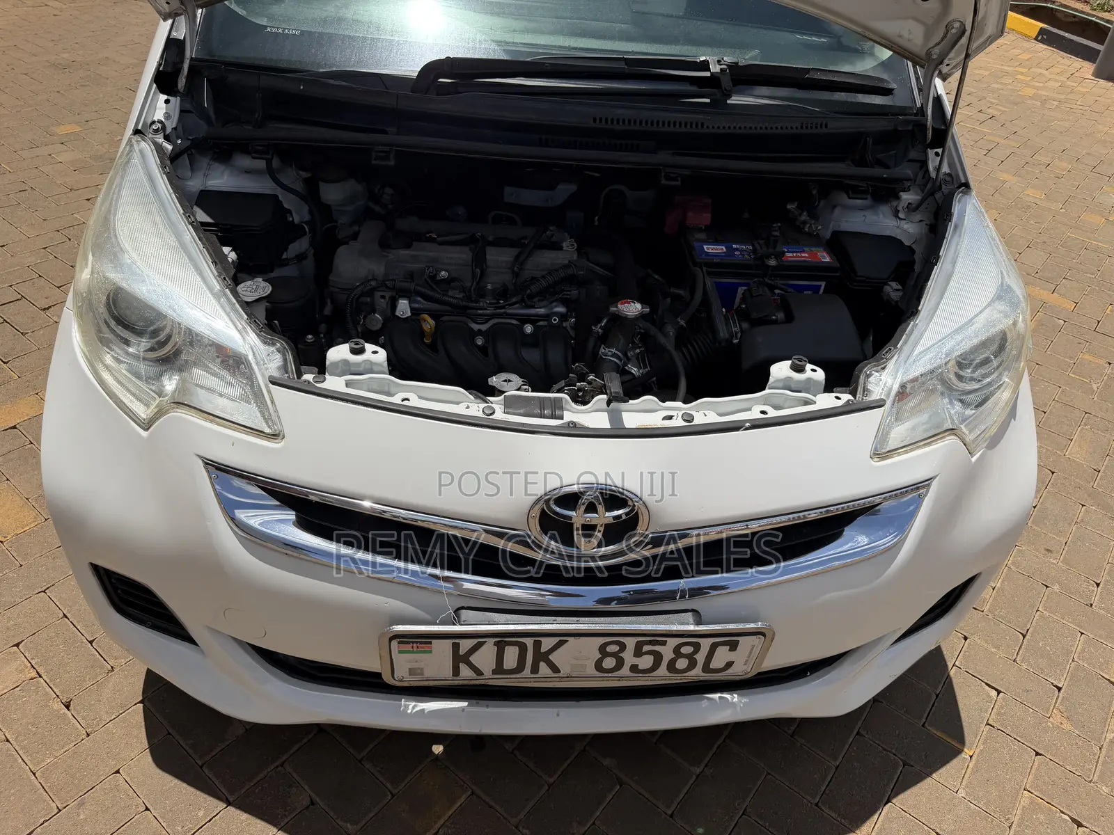 Toyota Ractis 2015 White