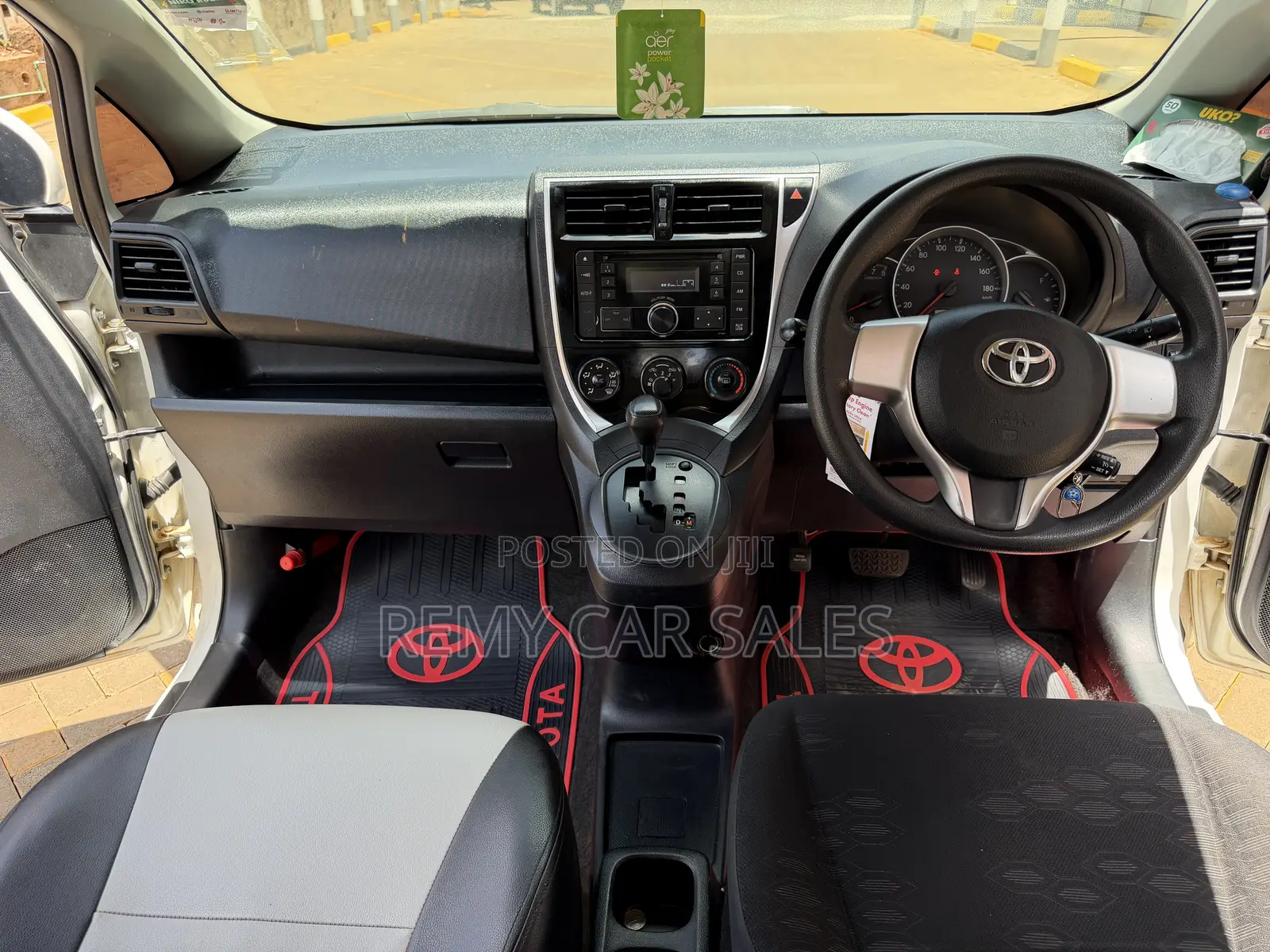 Toyota Ractis 2015 White