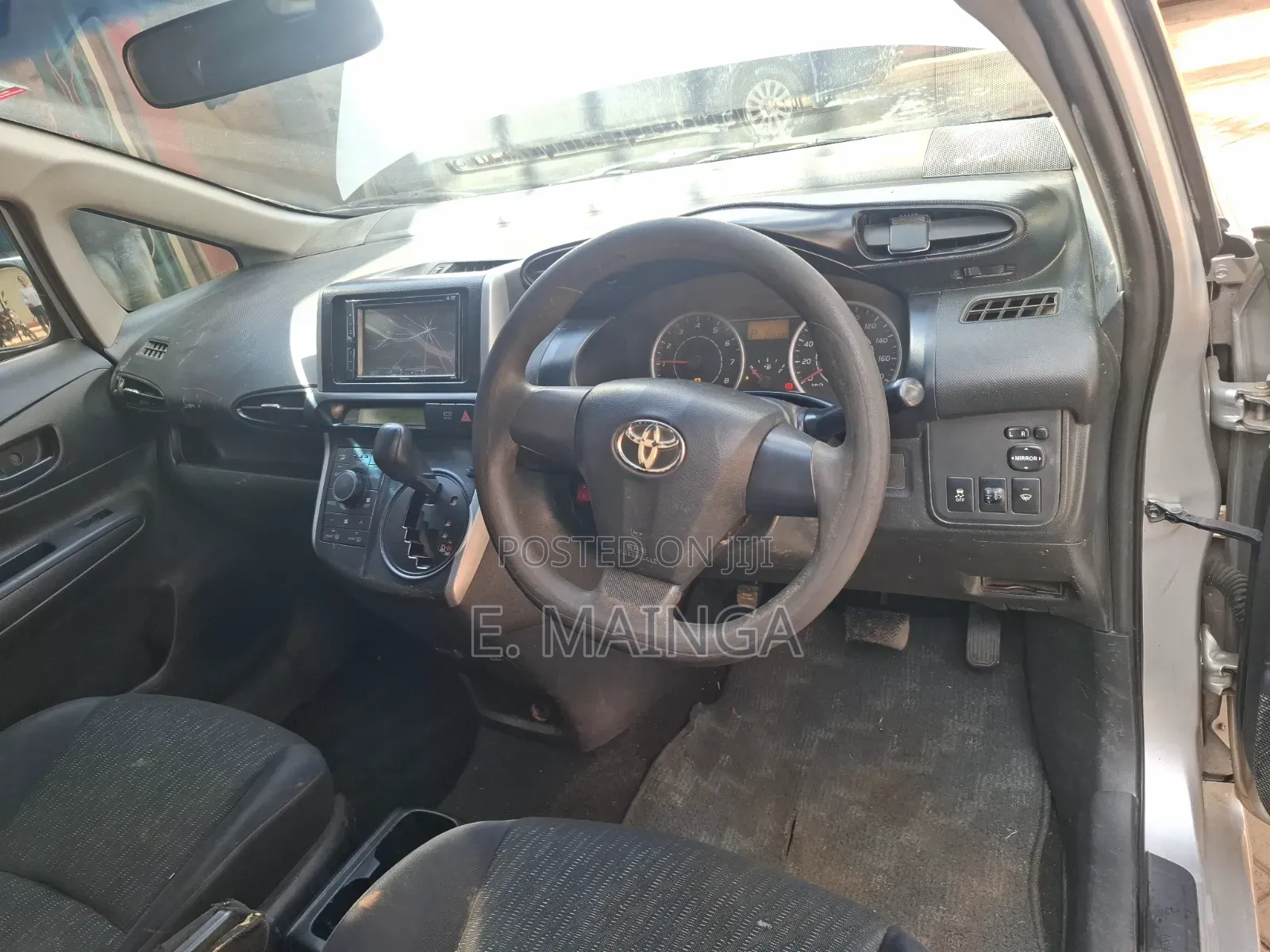 Toyota Wish 2011 Silver