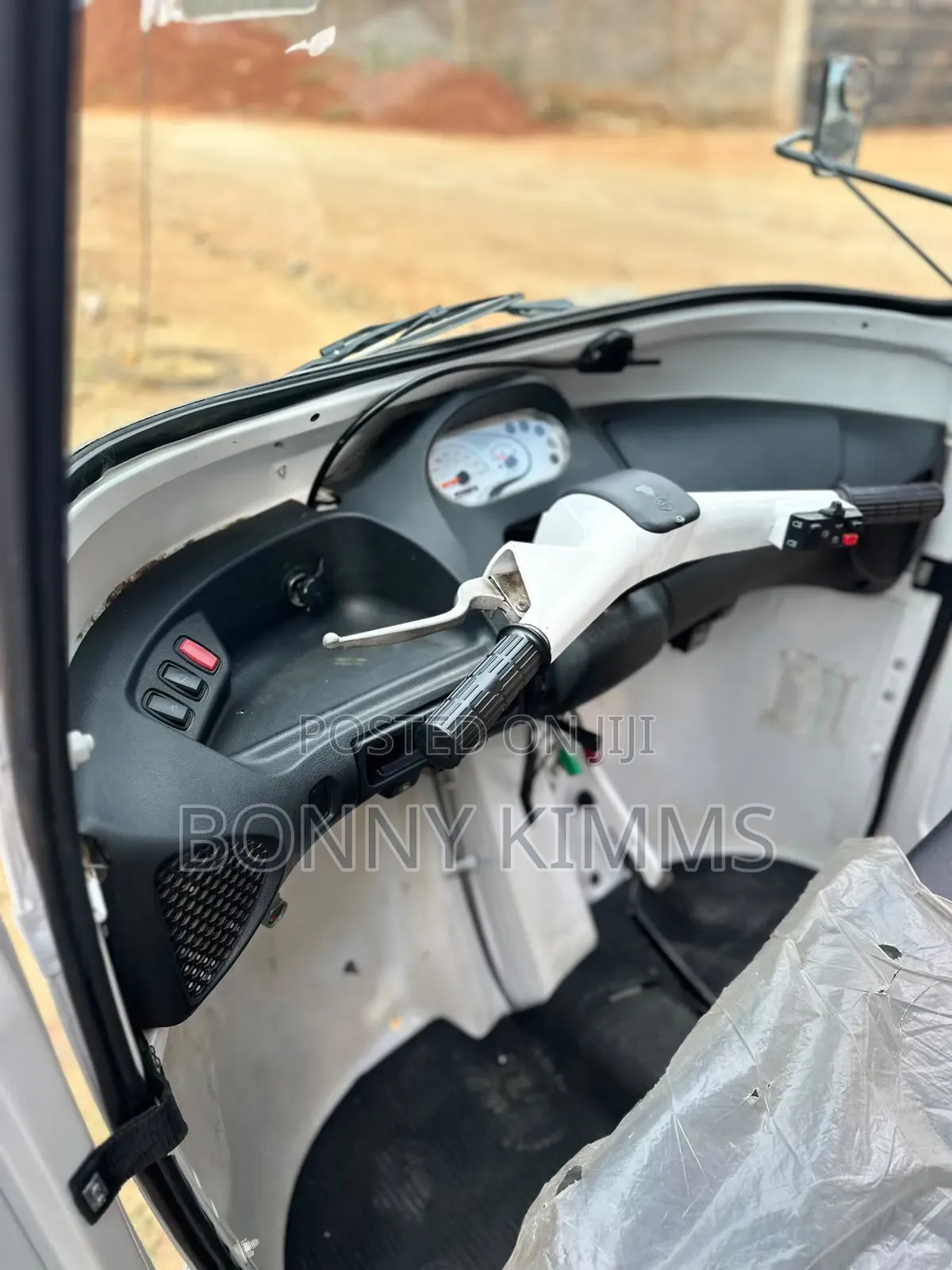 Piaggio 2025 White