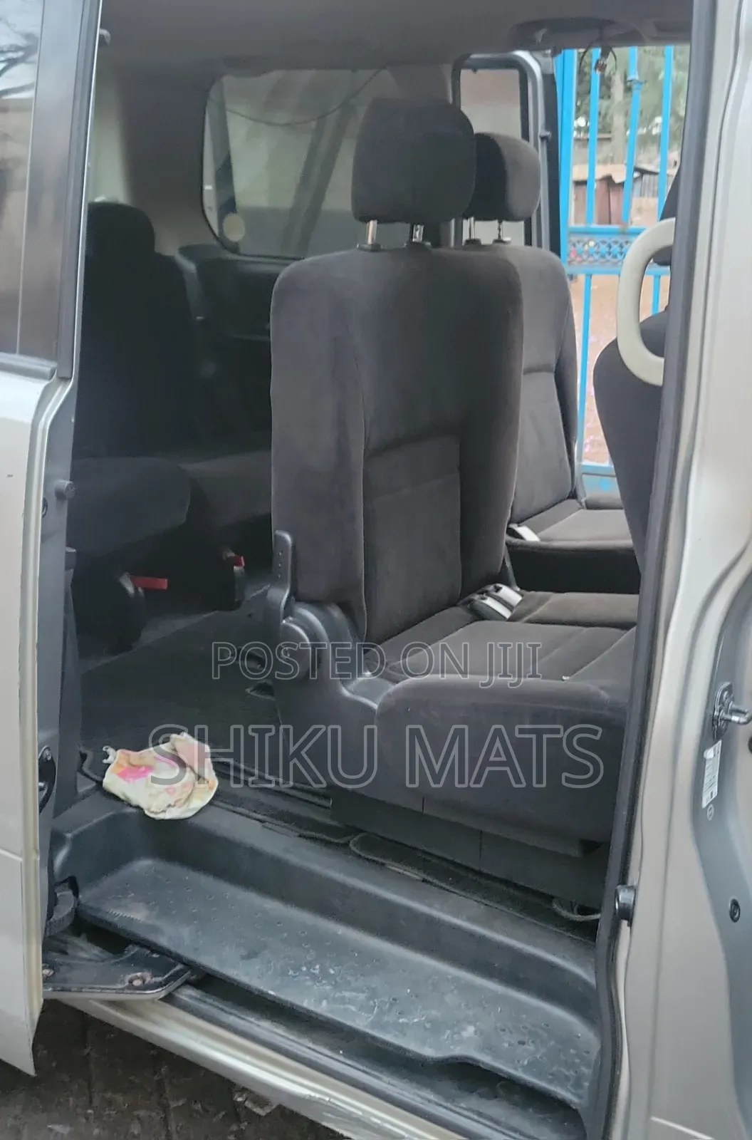 Nissan Serena 2010 Gray