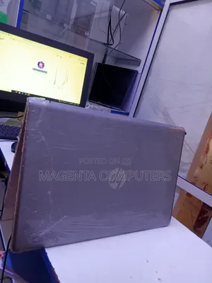 Laptop HP Pavilion 17 8GB AMD A10 HDD 1T