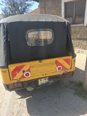 Piaggio 2024 Yellow