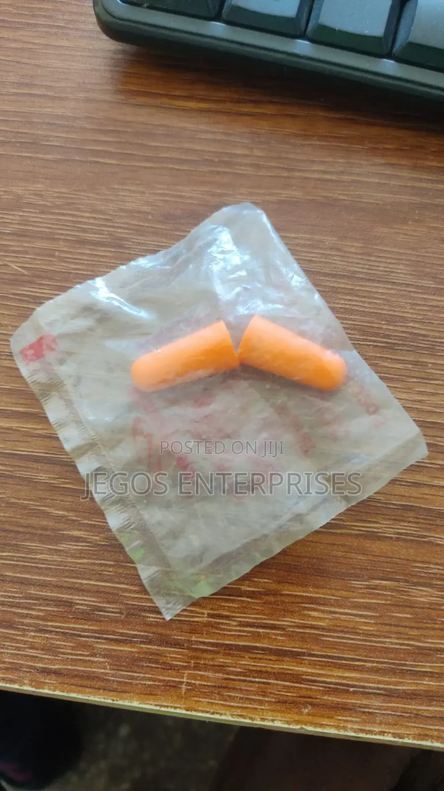 Uncorded Earplug