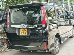 Toyota Noah 2016 Black