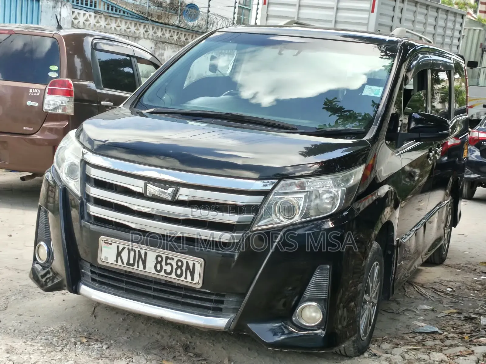 Toyota Noah 2016 Black