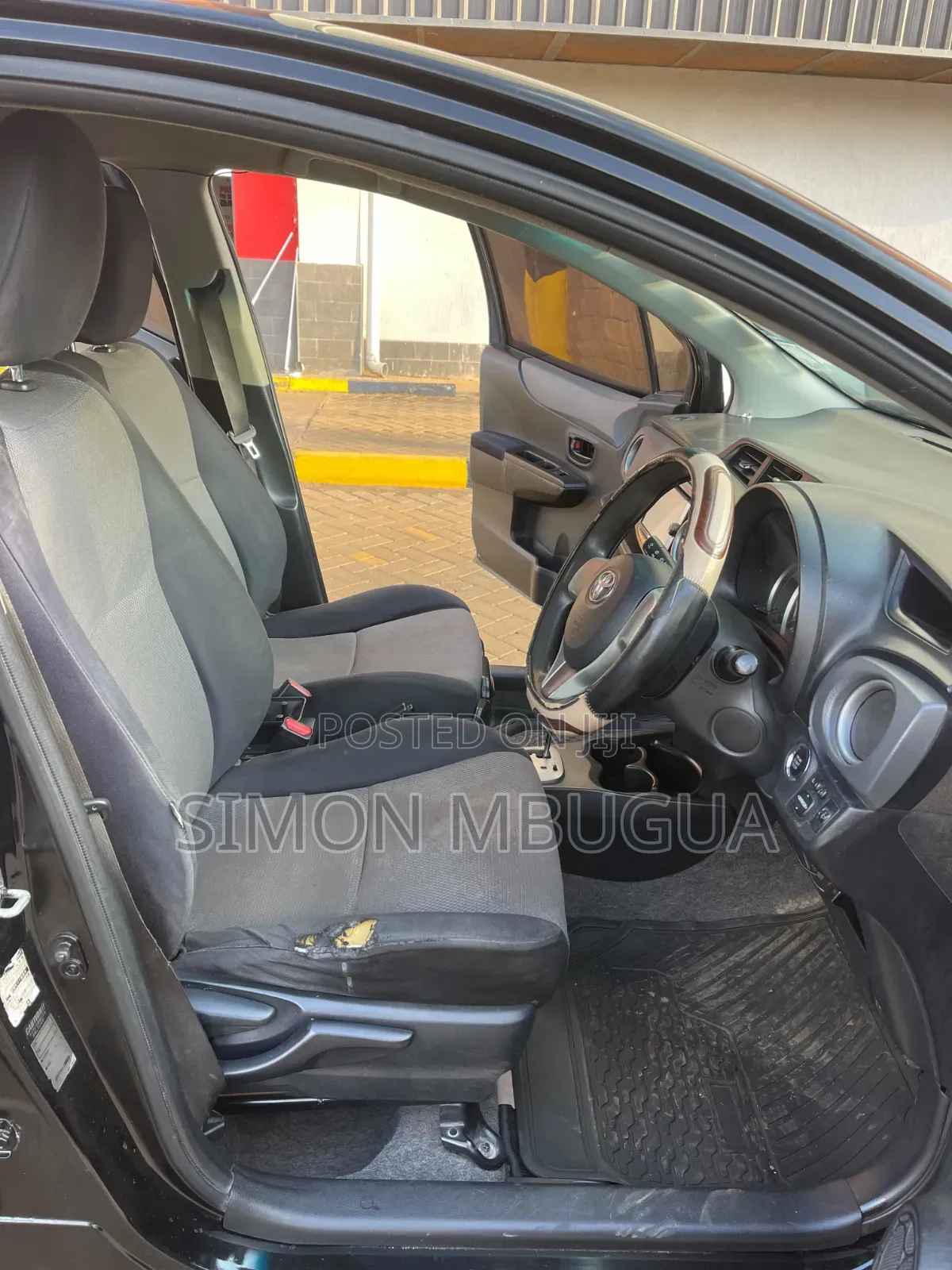 Toyota Vitz 2012 Black