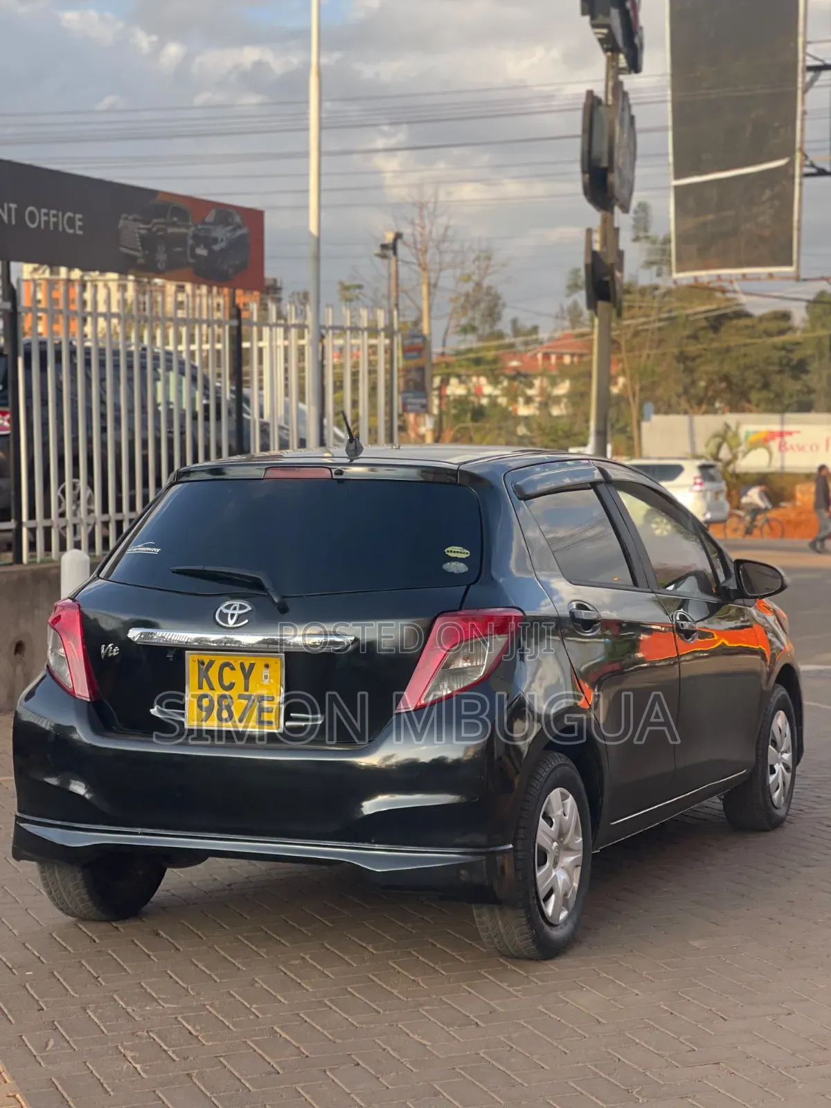 Toyota Vitz 2012 Black