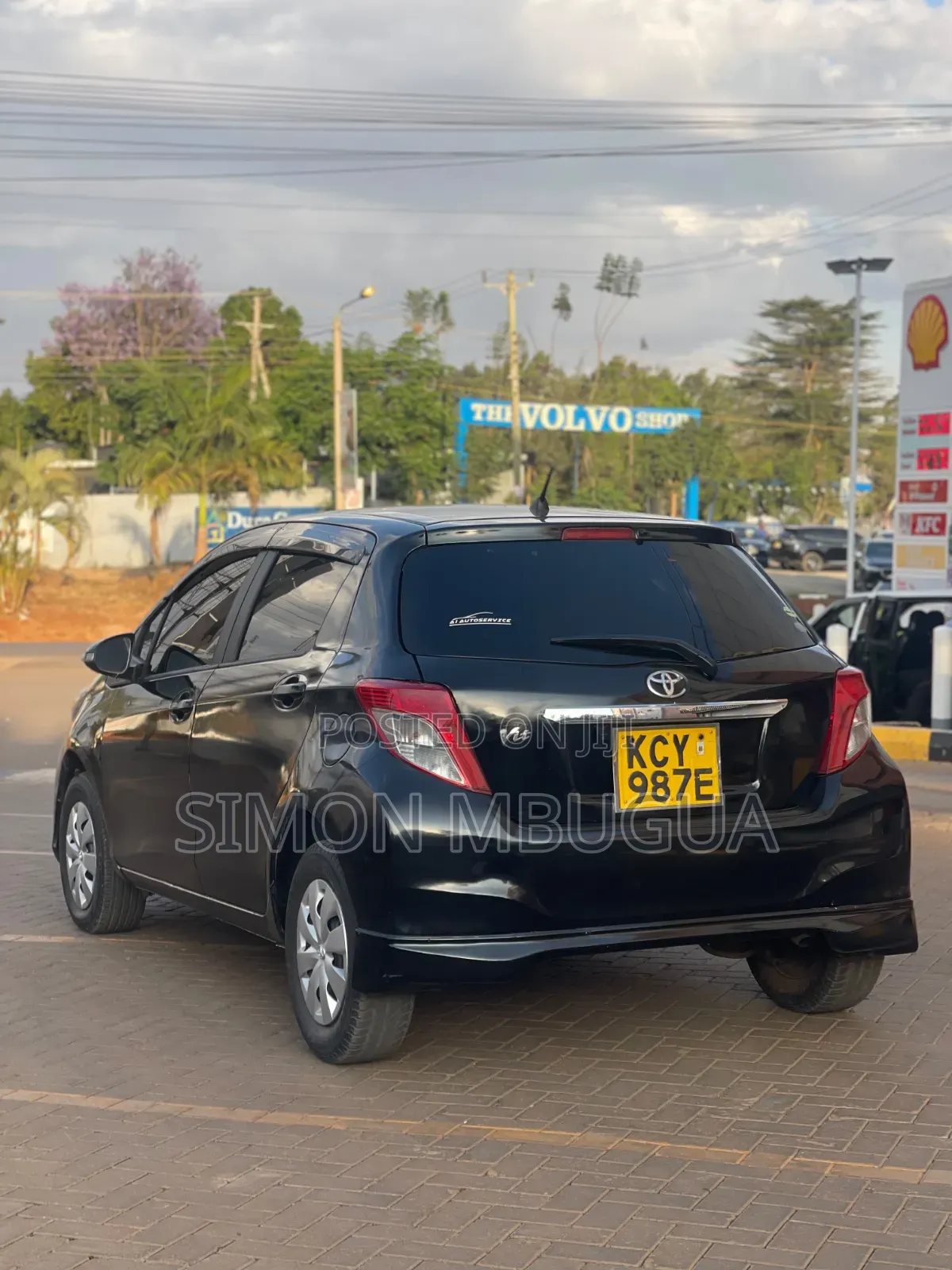 Toyota Vitz 2012 Black