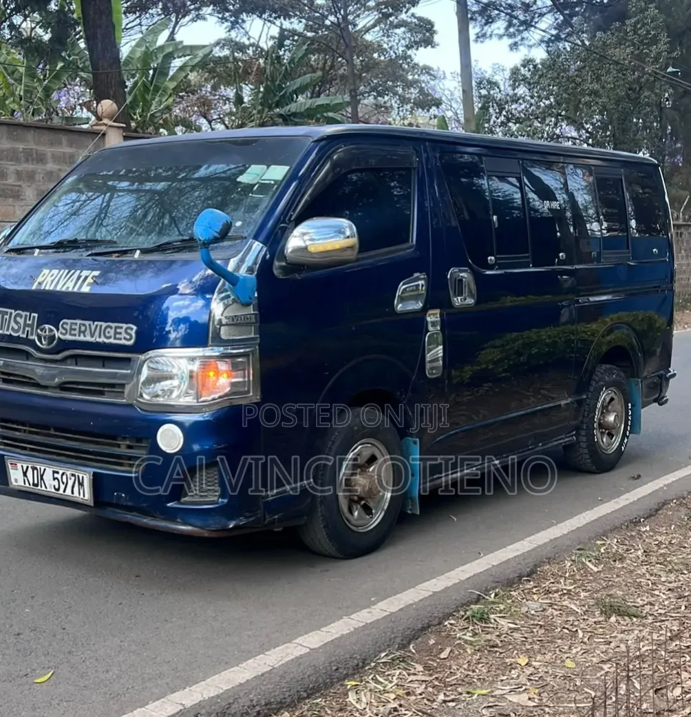 Toyota HiAce 2015 Blue