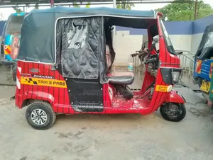 TVS King Cargo 2020 Red