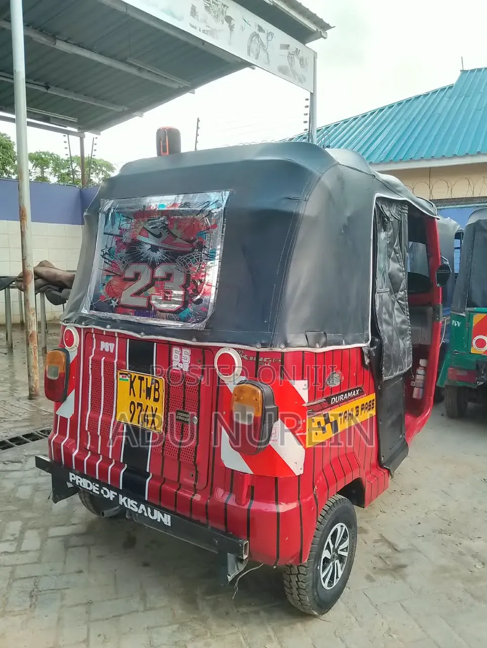 TVS King Cargo 2020 Red