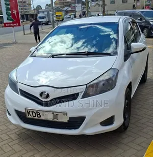 Toyota Vitz 2013 White