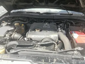 Mitsubishi L200 2008 Black