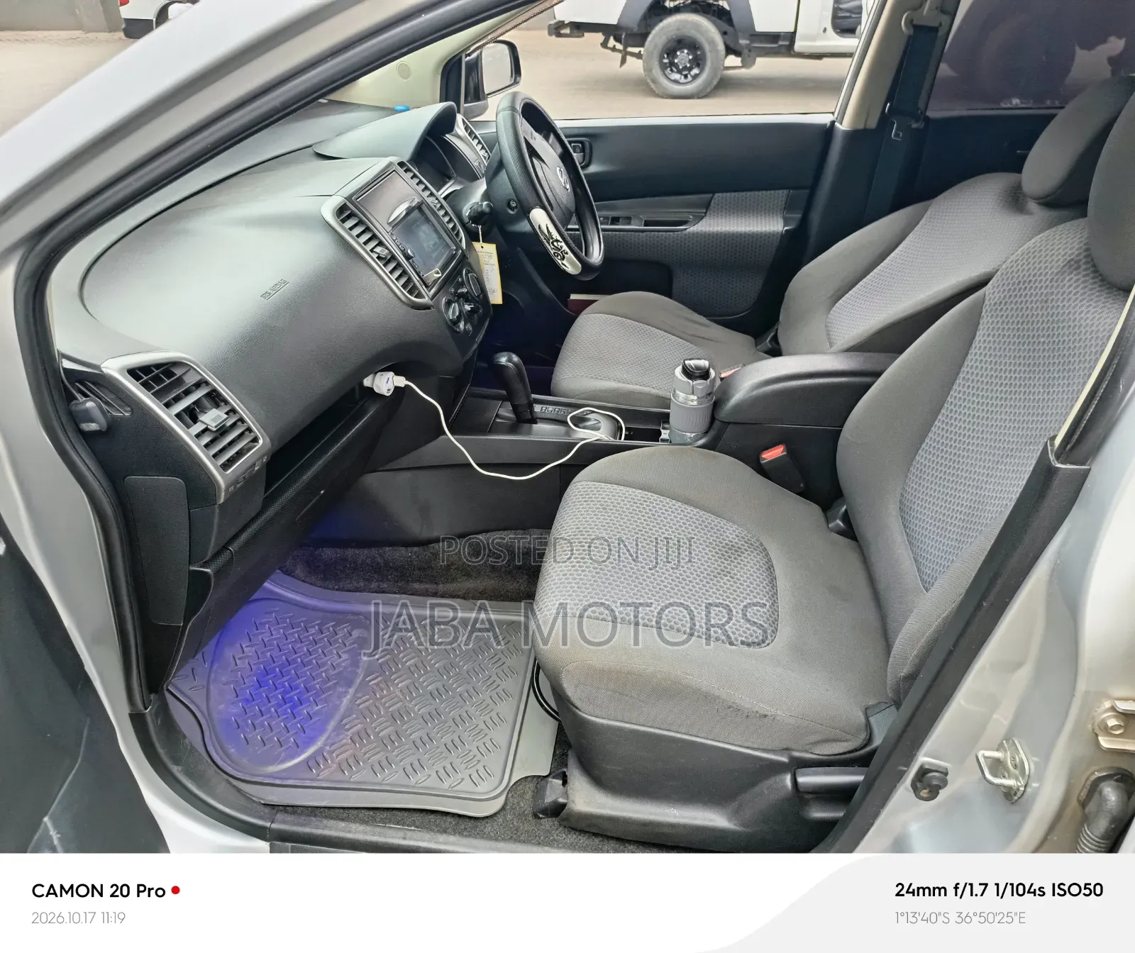 Nissan Wingroad 2011 Silver