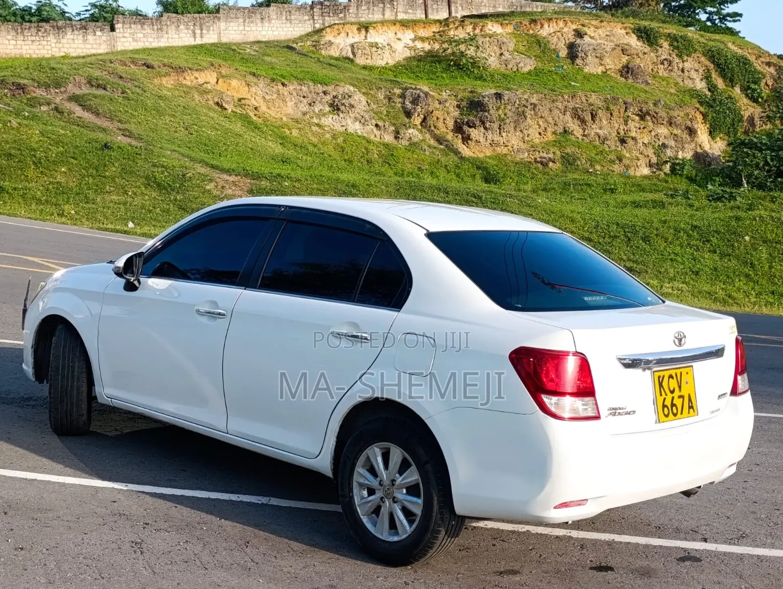 Toyota Axio 1.5 G 2WD 2012 White