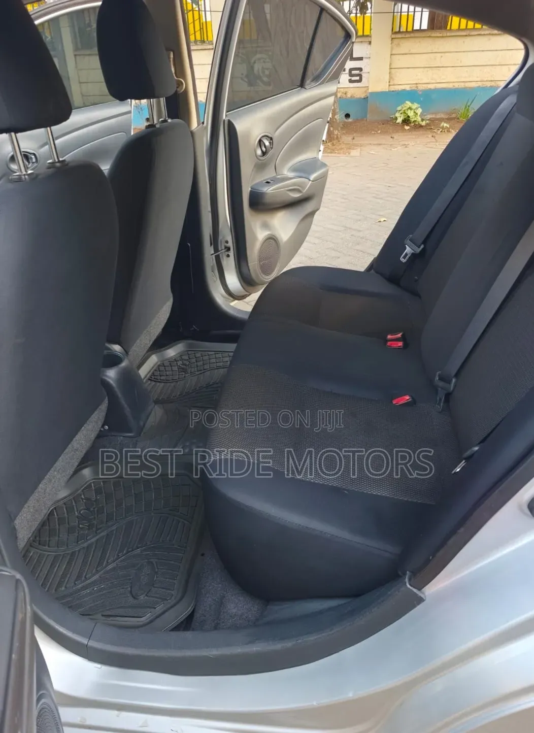 Nissan Tiida 2013 Silver