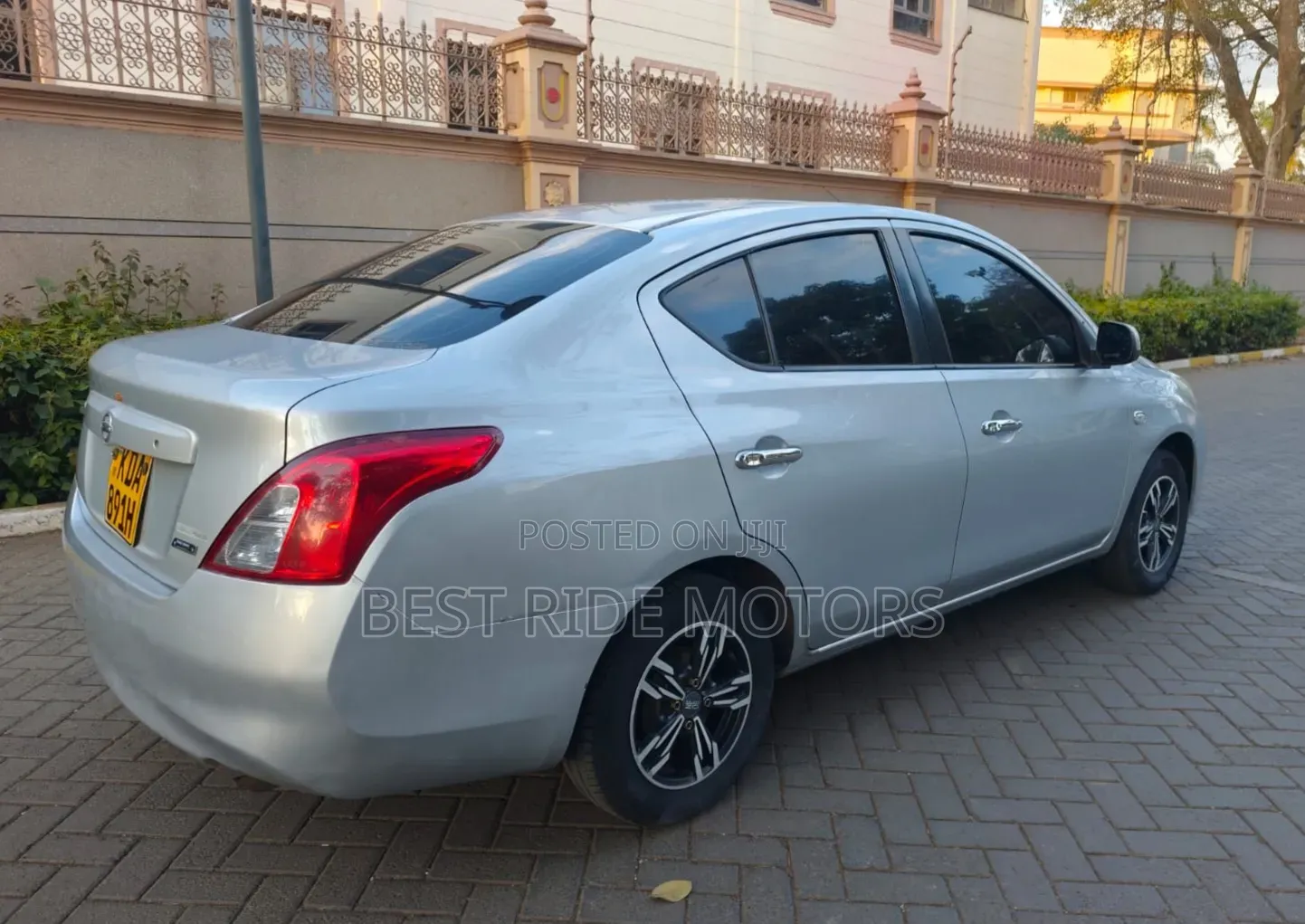 Nissan Tiida 2013 Silver