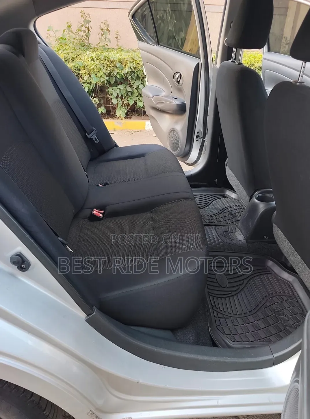 Nissan Tiida 2013 Silver