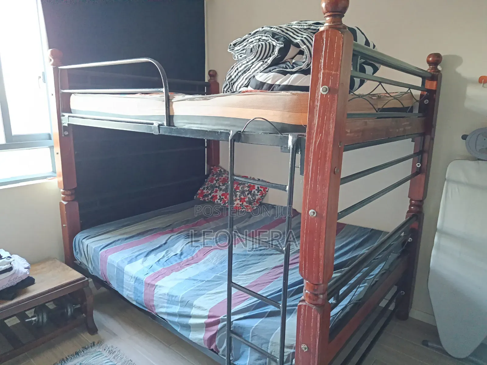 Double Deck Metallic Bed