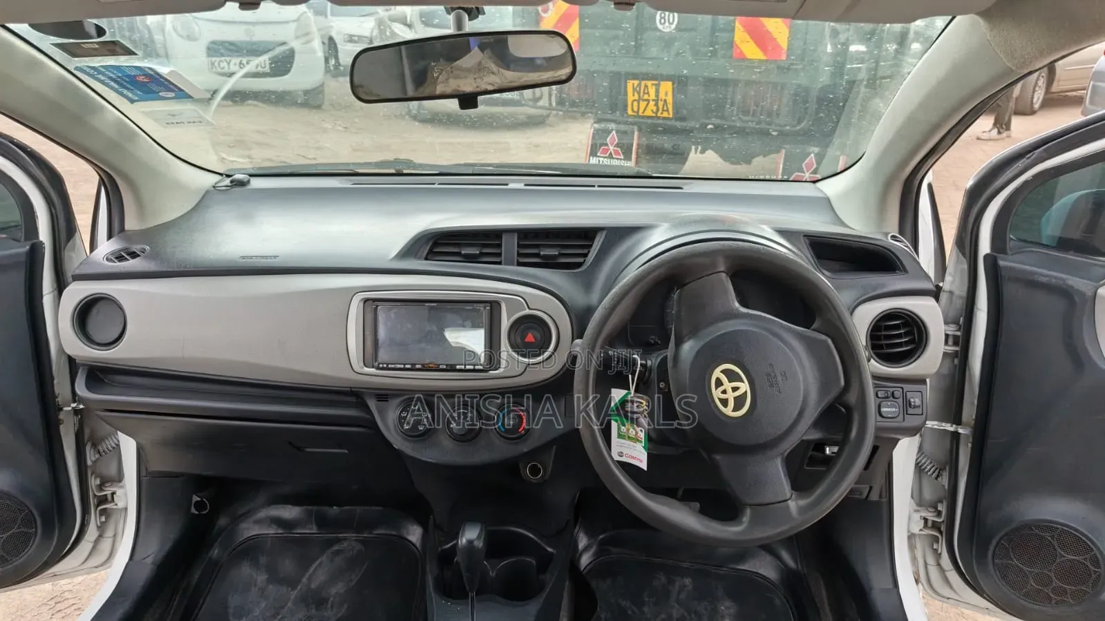 Toyota Vitz 2012 White
