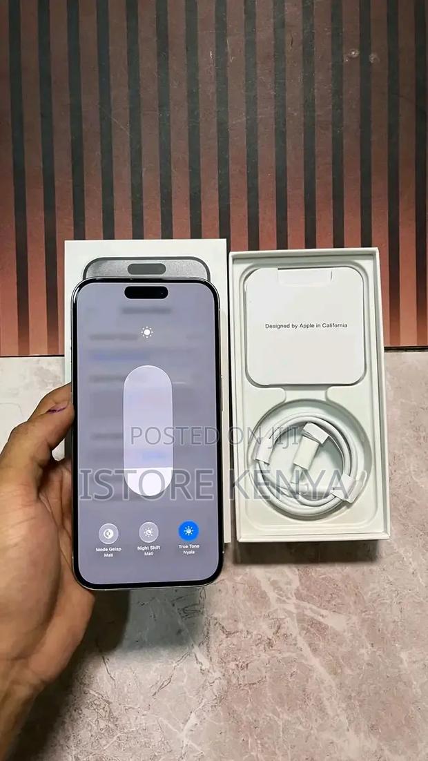New Apple iPhone 16 Pro Max 256 GB White - thumbnail 3