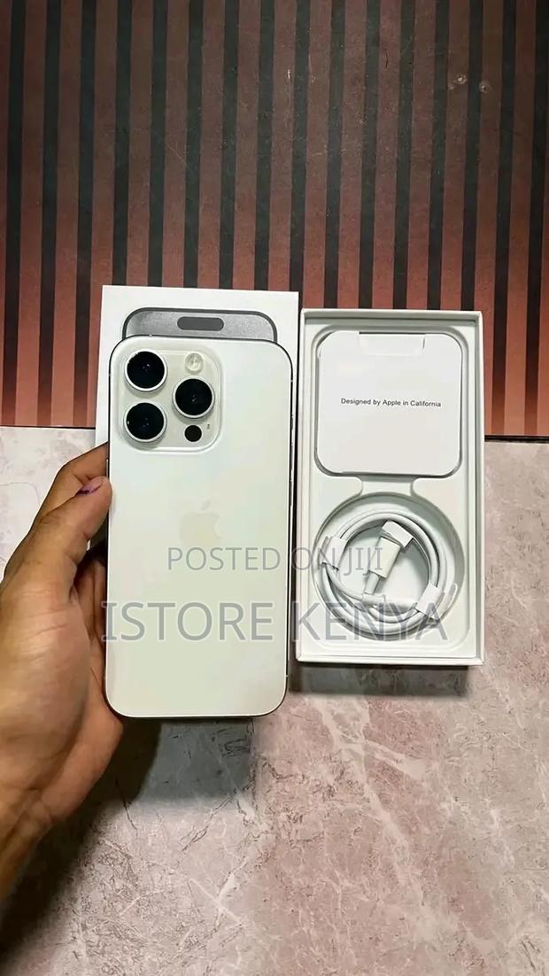 New Apple iPhone 16 Pro Max 256 GB White - thumbnail 4