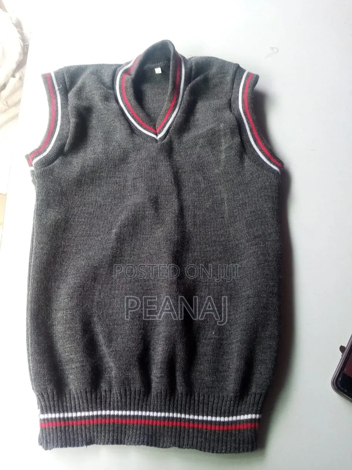 Sweaters & Cardigans