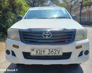 Toyota Hilux 2014 Off white