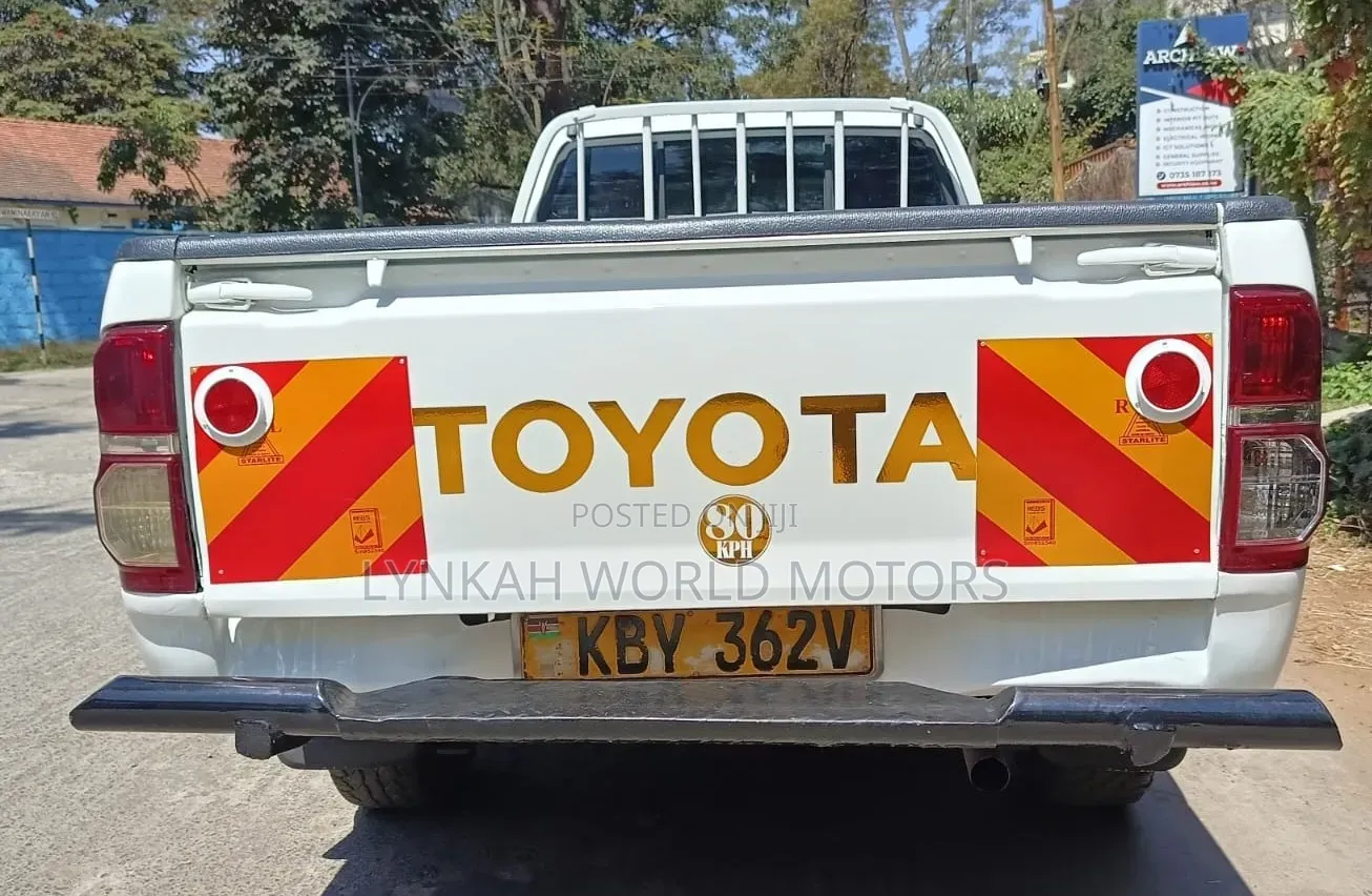 Toyota Hilux 2014 Off white