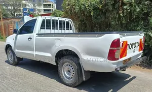 Toyota Hilux 2014 Off white