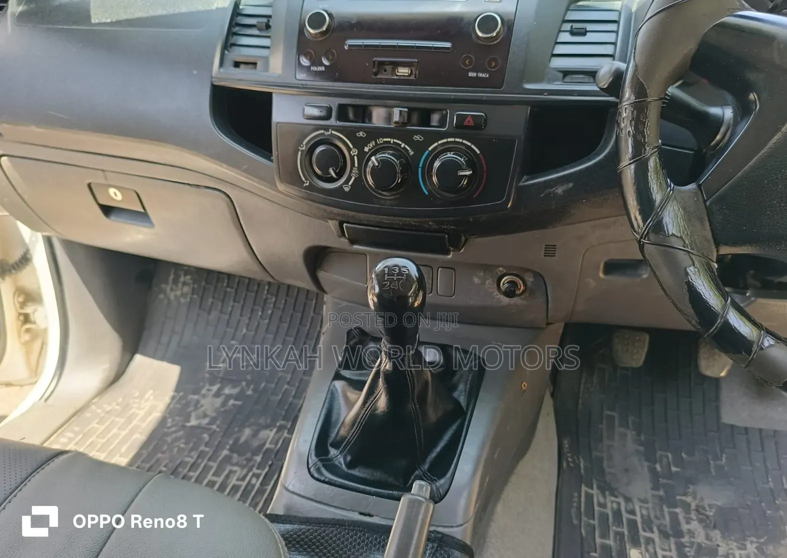 Toyota Hilux 2014 Off white