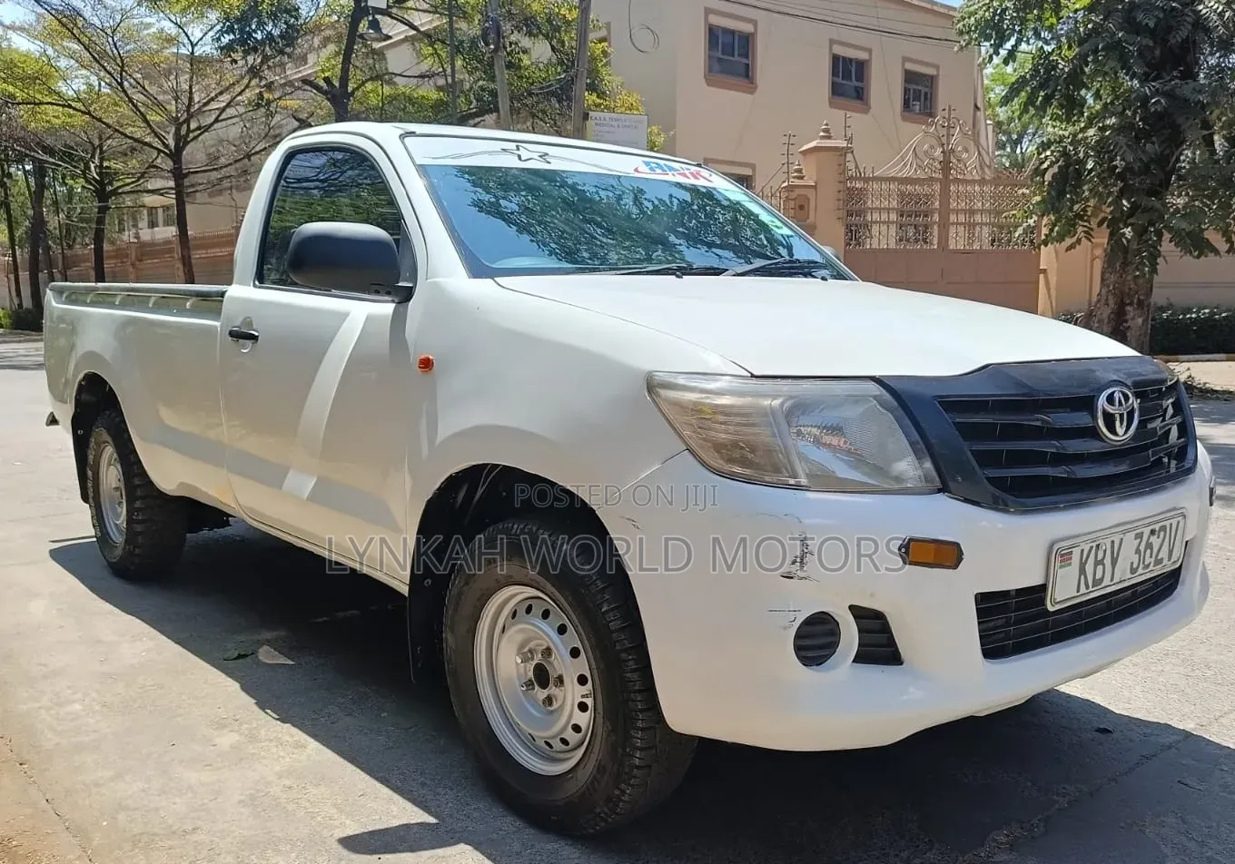 Toyota Hilux 2014 Off white