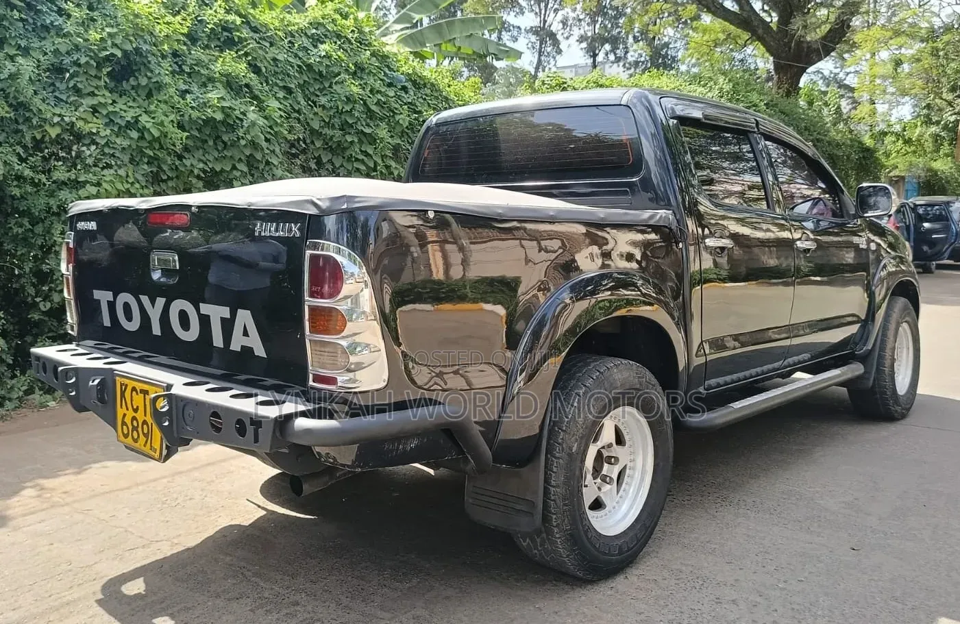 Toyota Hilux 2012 Black