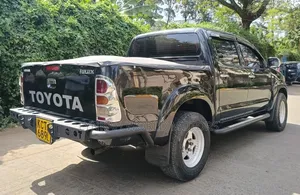 Toyota Hilux 2012 Black