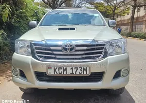 Toyota Hilux 2010 Silver