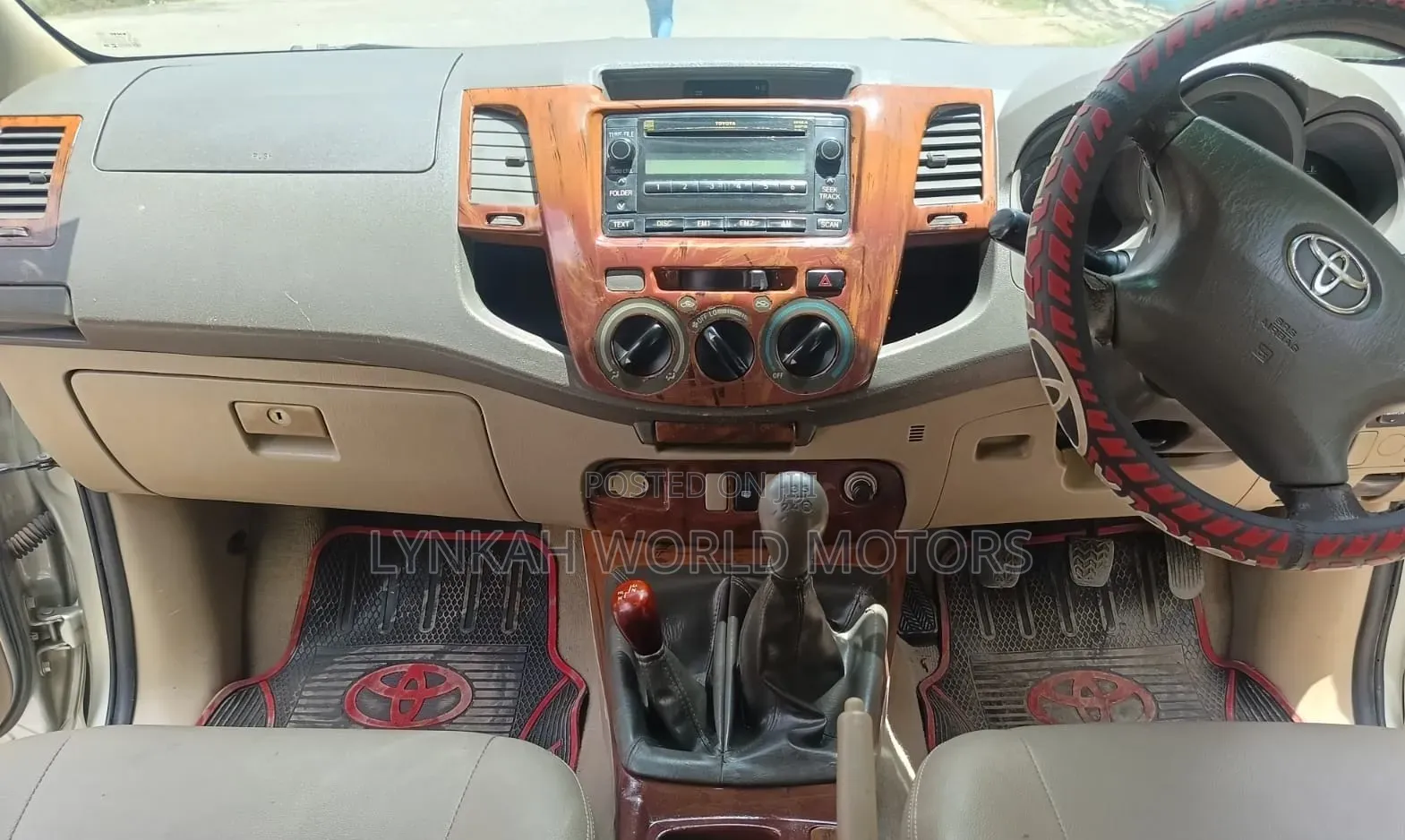 Toyota Hilux 2010 Silver