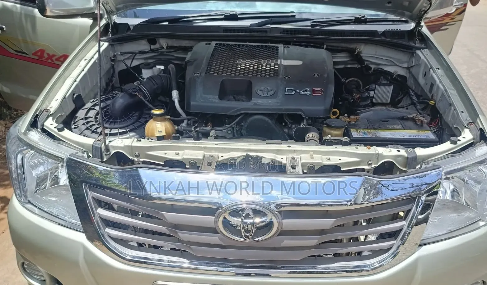 Toyota Hilux 2010 Silver