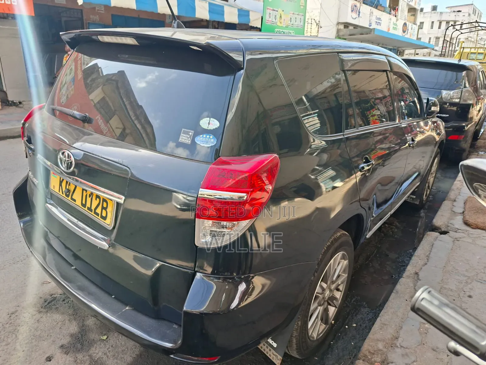 Toyota Vanguard 2012 Black