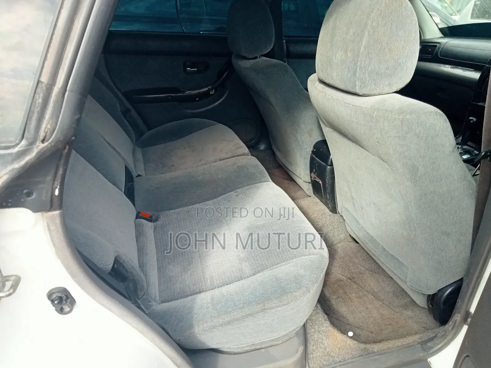Subaru Legacy 1998 White