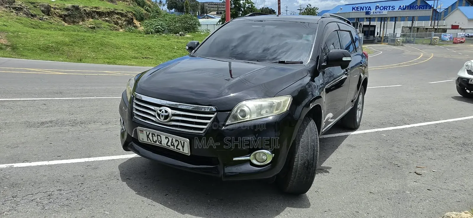 Toyota Vanguard 2012 Black