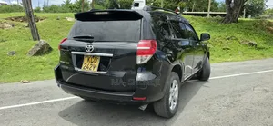 Toyota Vanguard 2012 Black