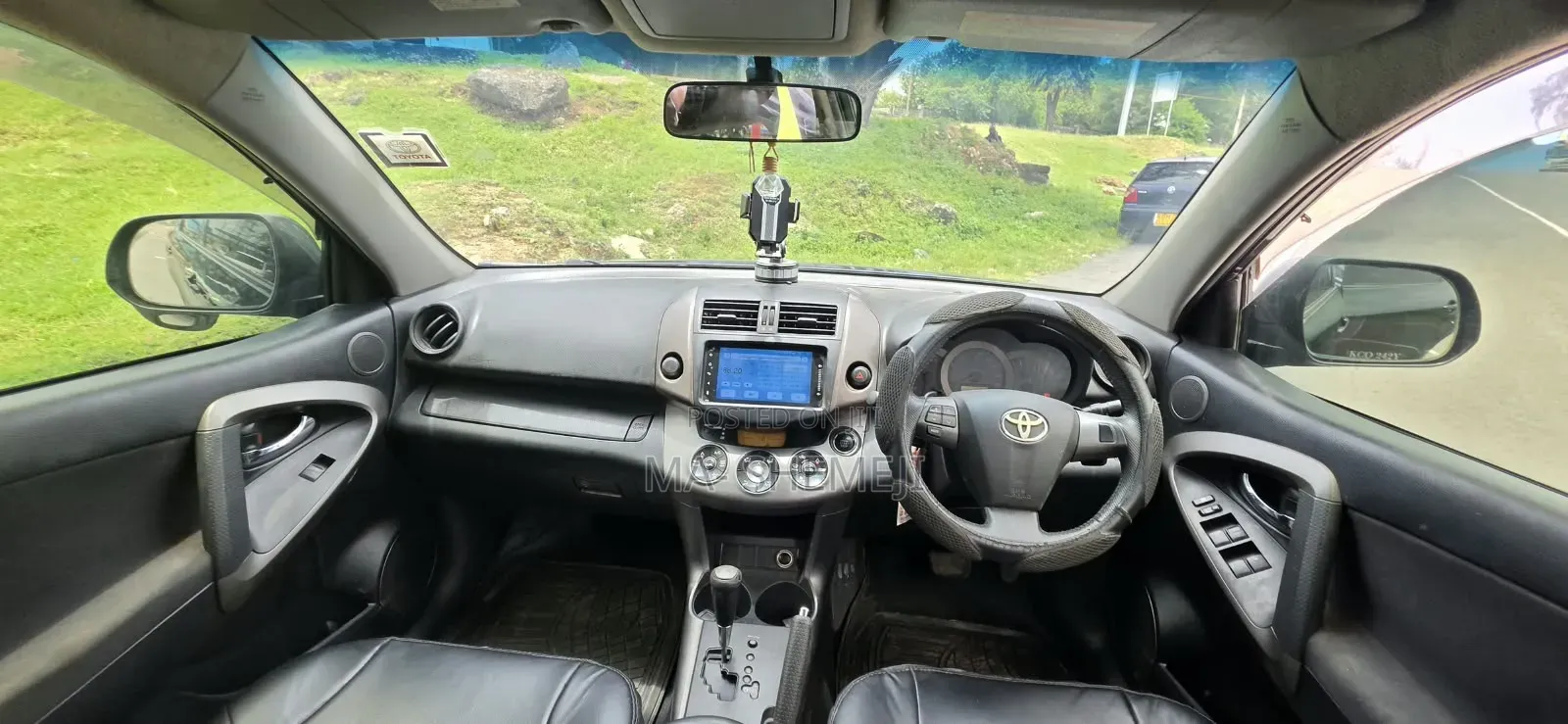 Toyota Vanguard 2012 Black