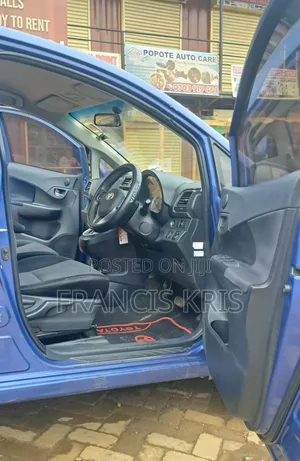 Toyota Ractis 2011 Pearl