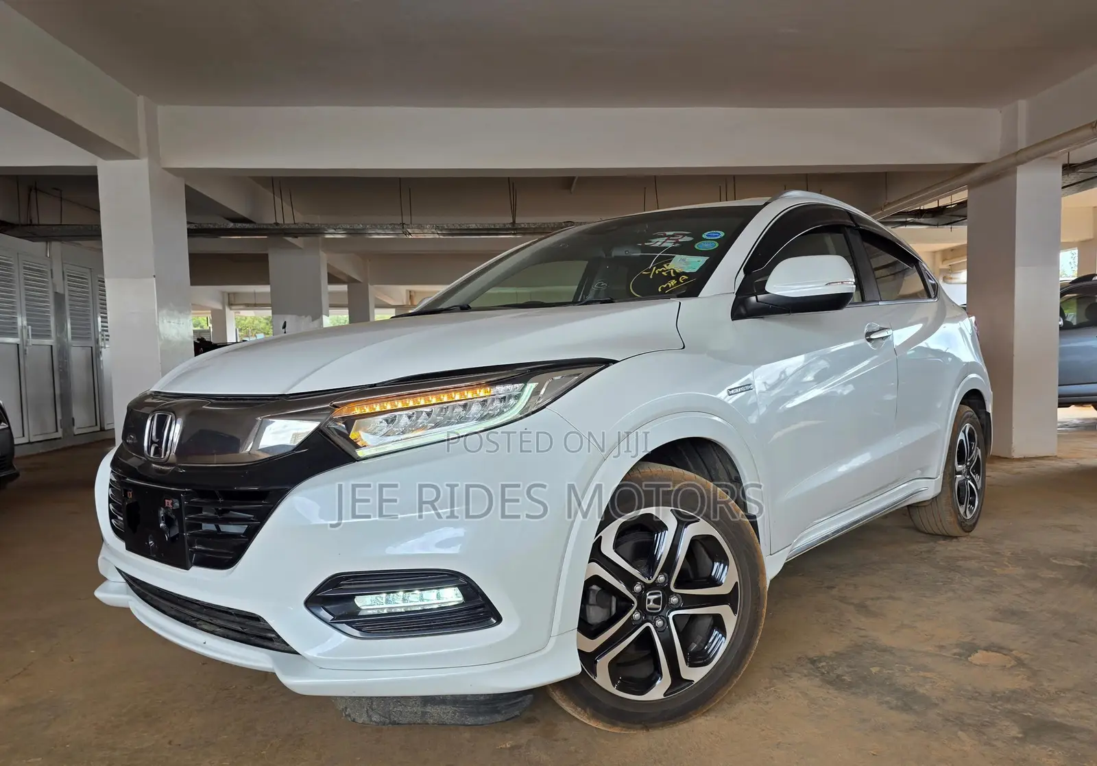 Honda Vezel 1.5 2WD 2019 White