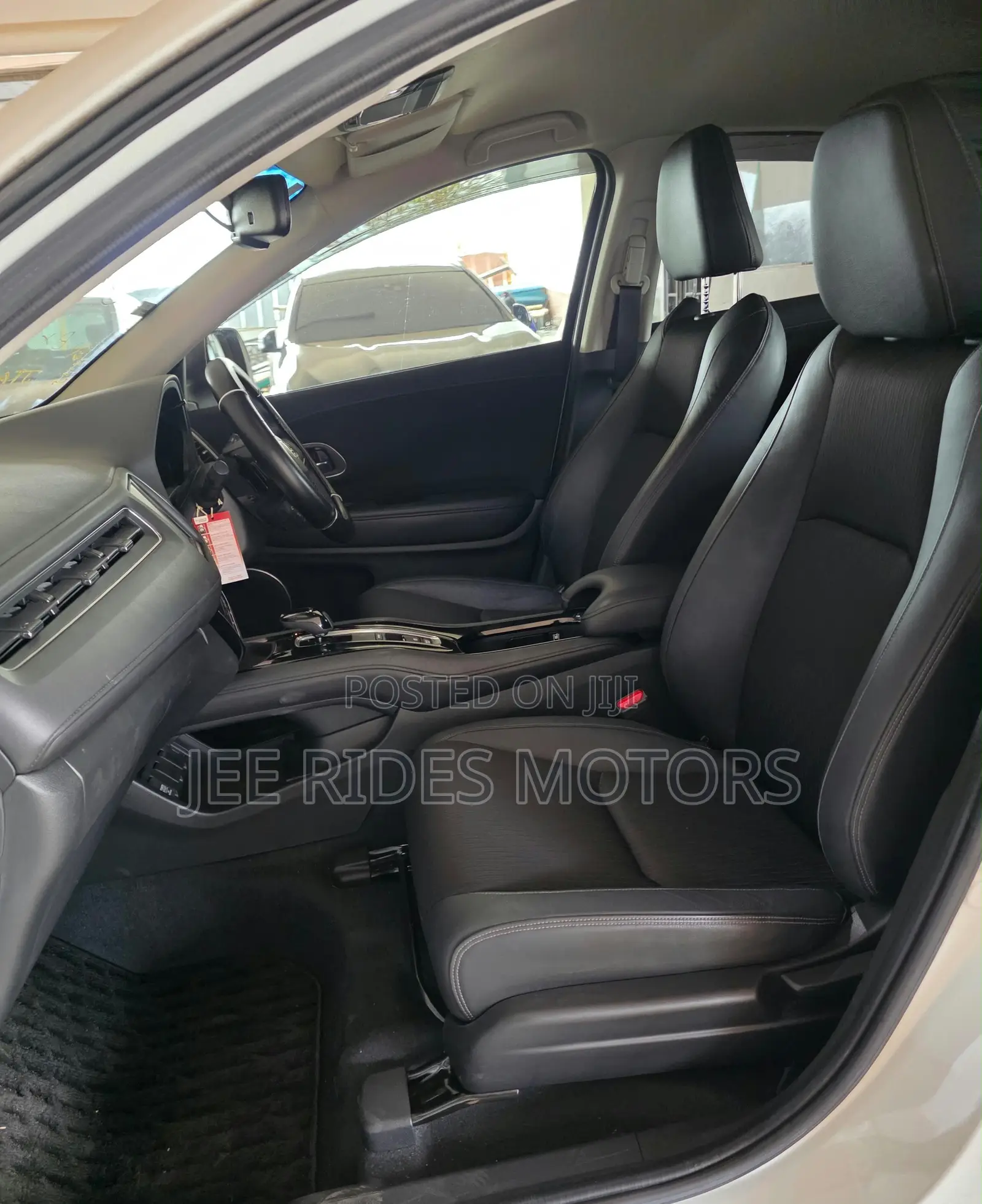 Honda Vezel 1.5 2WD 2019 White