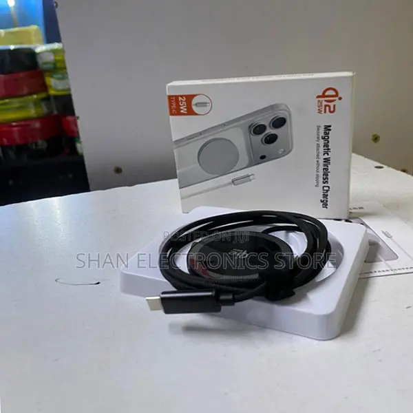 Q12 Magnetic Phone Charger With Tangle Resistant Cable