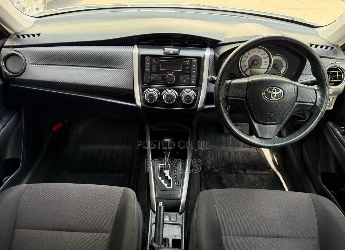 Toyota Corolla Fielder 2015 Silver