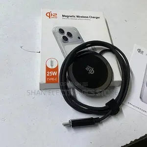 Q12 Portable Phone Charging Pad With Magnetic Connection